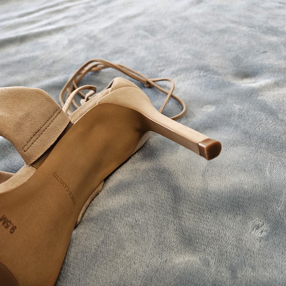 Vince Camuto Andrequa Sandal - Picture 13 of 13